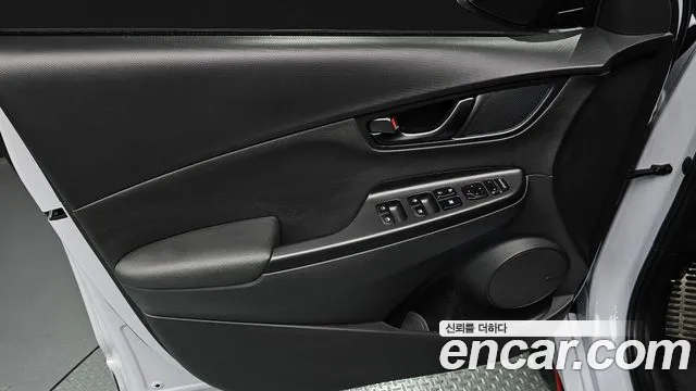 Hyundai Kona Новый Kona Бензин 2.0 2WD — Фото автомобиля 21