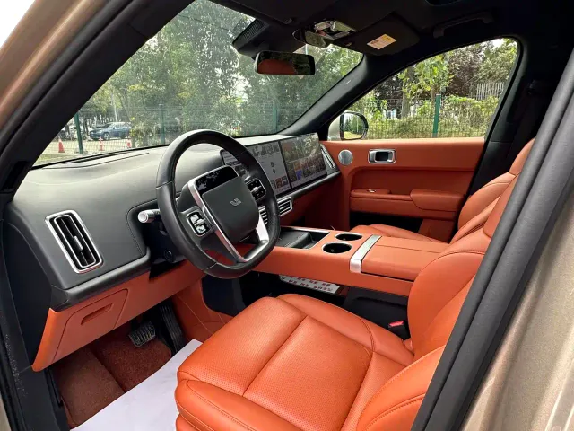 Li Auto L9 — Фото автомобиля 8