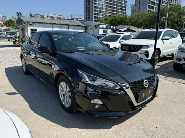 Nissan Teana — Фото автомобиля 3