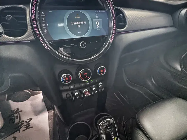 MINI Hatch — Фото автомобиля 8
