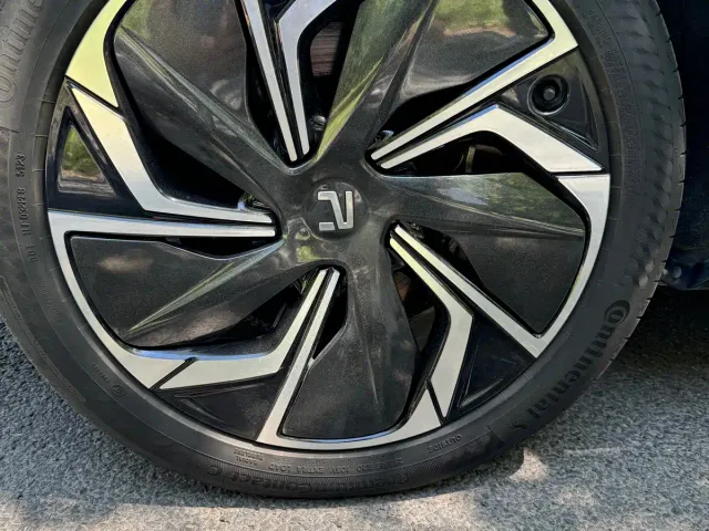 Roewe Feifan R7 2022 Standard Premium Edition — Фото автомобиля 13