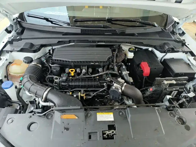 Dongfeng Yixuan — Фото автомобиля 19