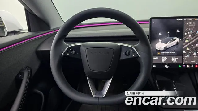 Tesla Model 3 — Фото автомобиля 19