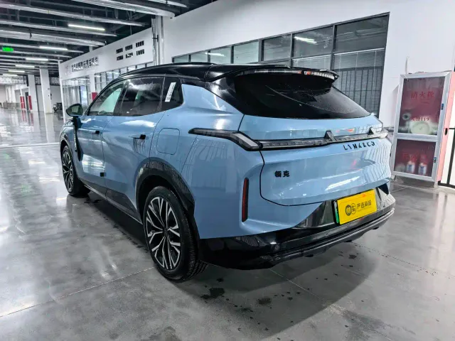 Lynk & Co 08 EM-P — Фото автомобиля 5