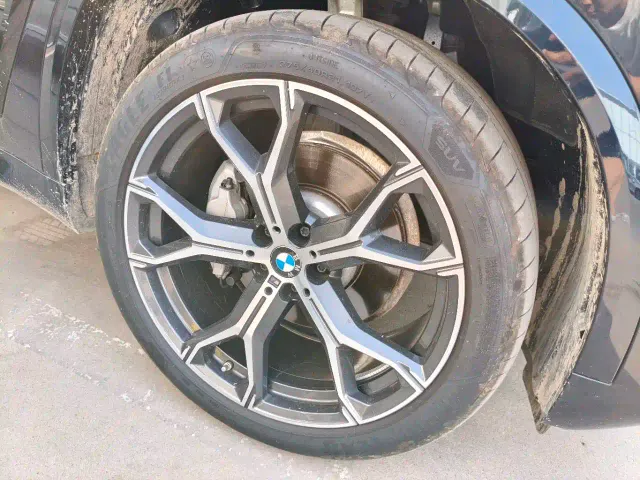 BMW X5 — Фото автомобиля 4