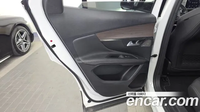 Peugeot 3008 — Фото автомобиля 25