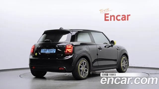 MINI Cooper Cooper Electric — Фото автомобиля 2