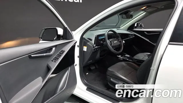 Kia Niro — Фото автомобиля 15