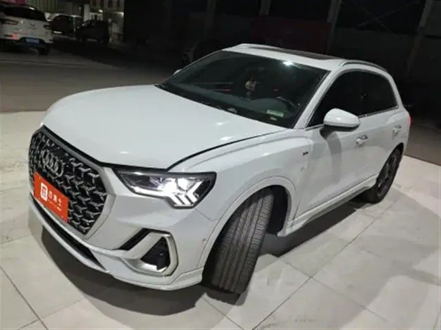 Фотография автомобиля — Audi Q3