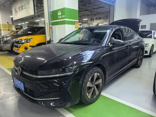 Фотография автомобиля — Volkswagen Magotan