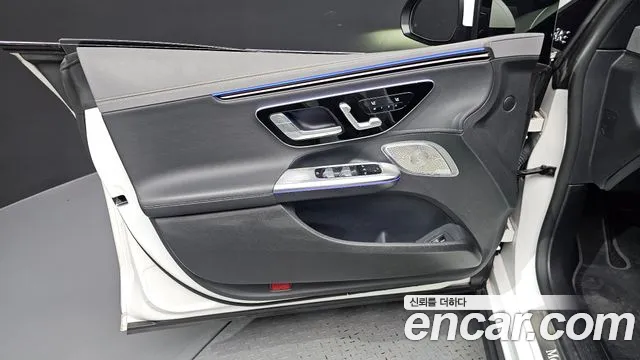 Mercedes-Benz EQE V295 — Фото автомобиля 24