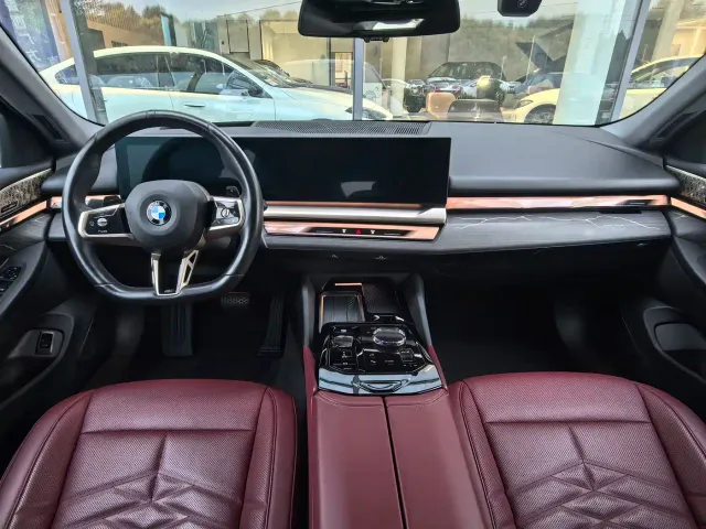 BMW 5 Series — Фото автомобиля 12