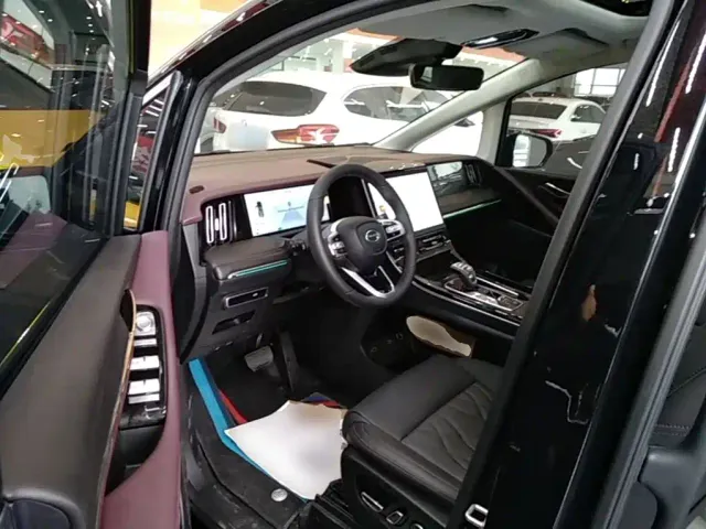 GAC Trumpchi M8 — Фото автомобиля 14