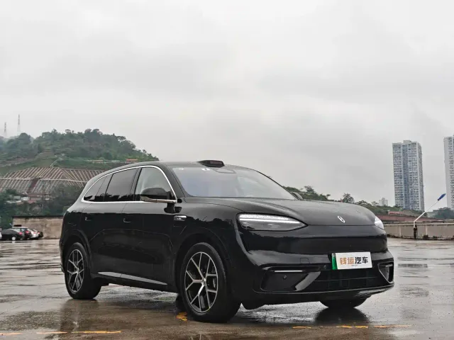 Aito M6 — Фото автомобиля 4