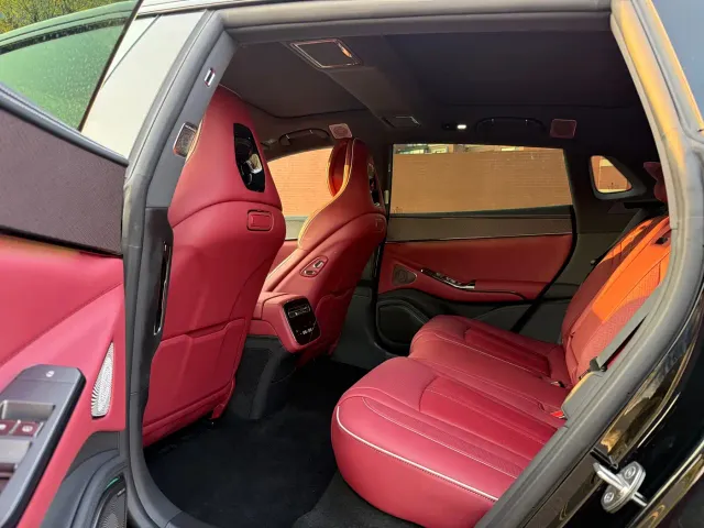 Denza Z9GT — Фото автомобиля 6