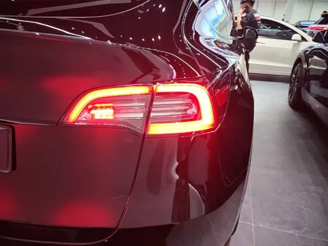 Tesla Model Y — Фото автомобиля 7