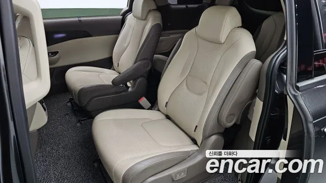 Kia Canival Carnival 4 поколение Дизель 9 мест Signature — Фото автомобиля 8