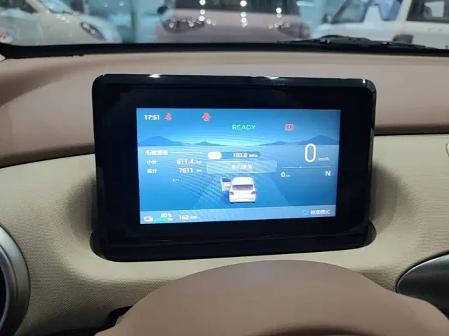 Wuling Hongguang Mini EV — Фото автомобиля 11