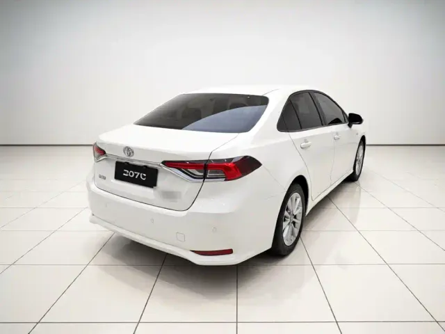Toyota Corolla — Фото автомобиля 6