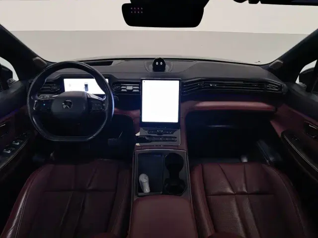 Nio ES8 — Фото автомобиля 5