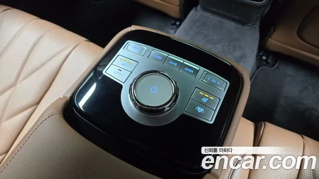 Genesis G80 RG3 — Фото автомобиля 30