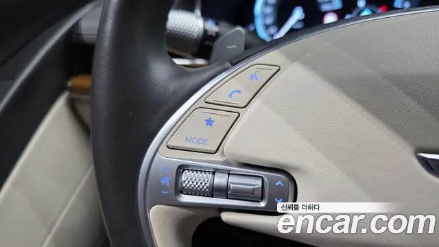 Genesis G80 Бензин 2.5 турбо AWD — Фото автомобиля 30