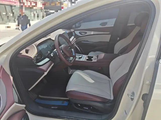 BYD Seal 07 DM-i — Фото автомобиля 15