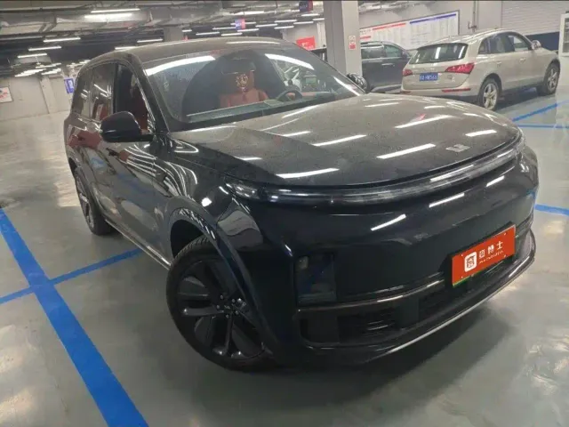 Li Auto L9 — Фото автомобиля 2