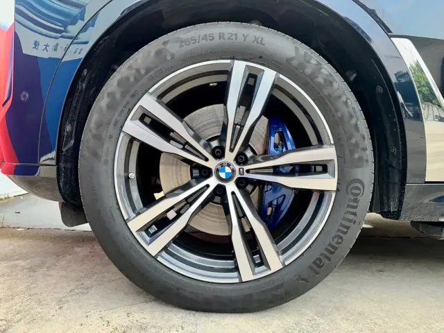 BMW X7 — Фото автомобиля 23