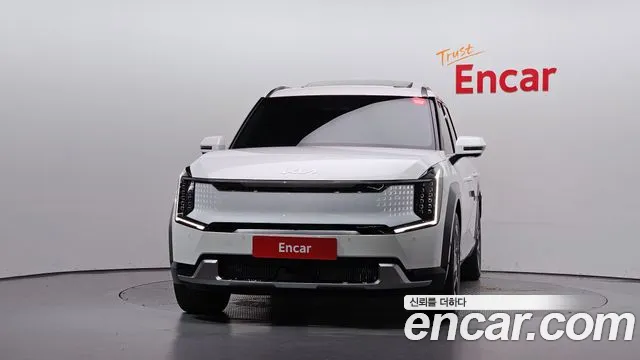 Kia EV9 — Фото автомобиля 3