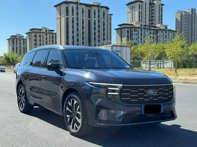Ford Edge — Фото автомобиля 3
