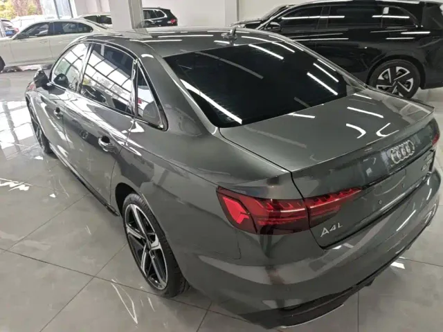 Audi A4L — Фото автомобиля 4