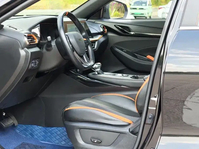 Changan Oushang X5 — Фото автомобиля 13