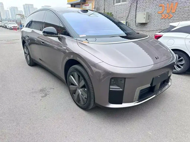 Фотография автомобиля — Li Auto i9