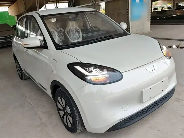 Wuling Bingo — Фото автомобиля 3