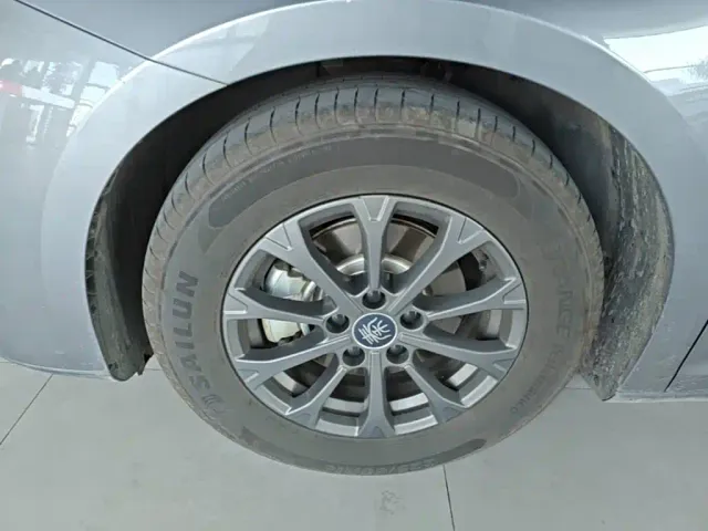 BYD Qin L — Фото автомобиля 22