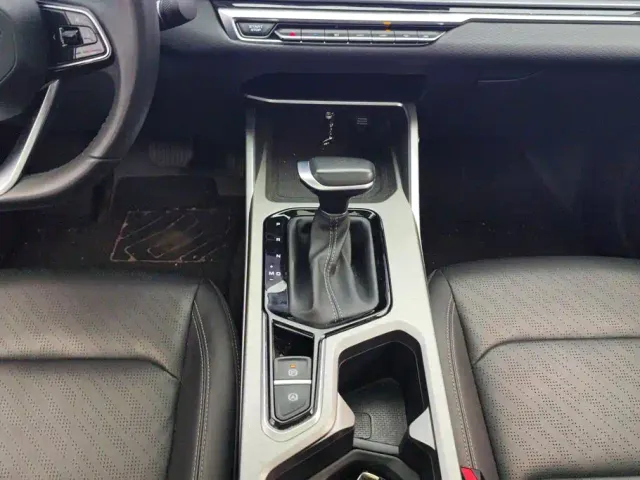 Geely Emgrand — Фото автомобиля 16