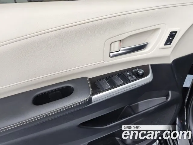 Toyota Sienna — Фото автомобиля 11
