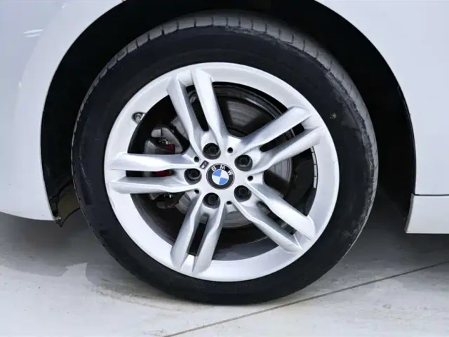 BMW 1 Series — Фото автомобиля 4