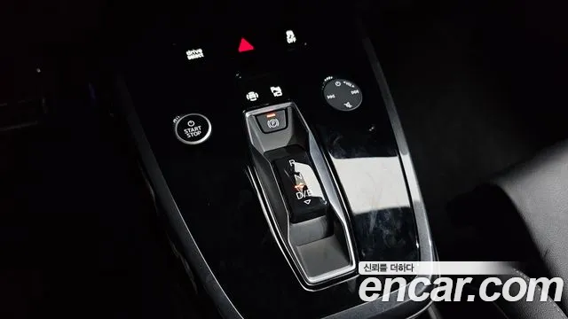 Audi Q4 e-tron — Фото автомобиля 8