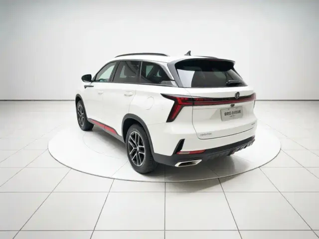 Changan CS75 Plus — Фото автомобиля 4