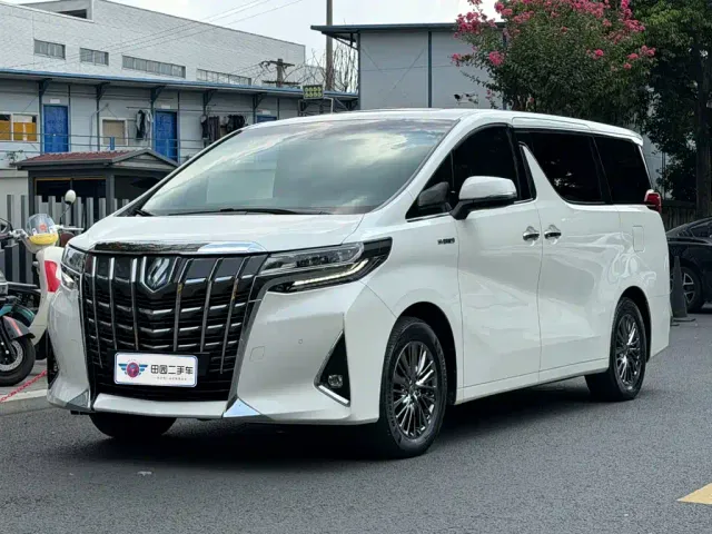 Фотография автомобиля — Toyota Alphard