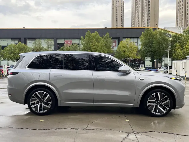 Li Auto L9 — Фото автомобиля 6
