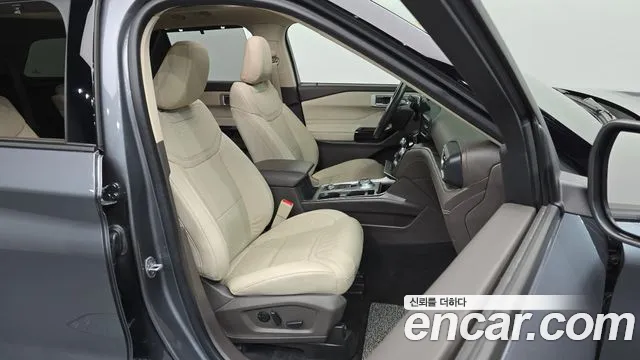Ford Explorer Explorer 6 поколение 3.0 Platinum 4WD — Фото автомобиля 25