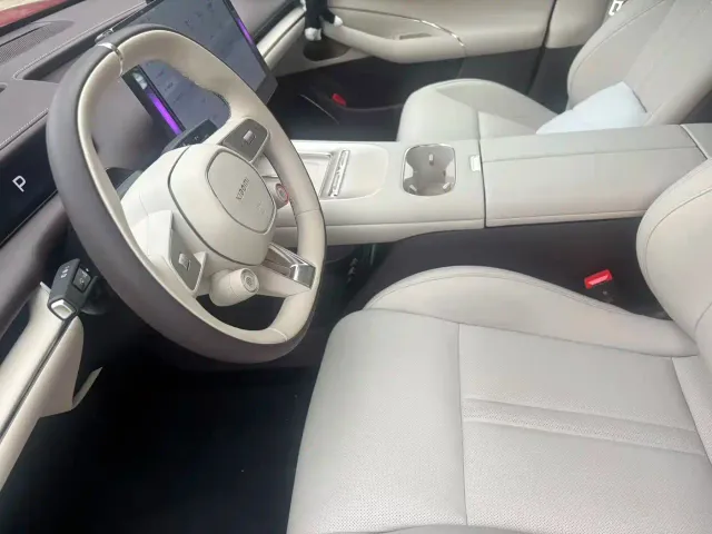 Xiaomi SU7 — Фото автомобиля 4