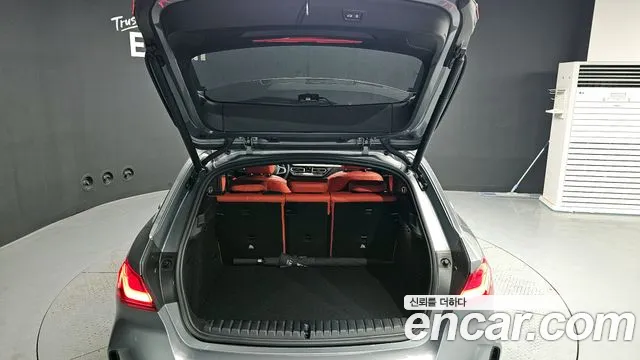 BMW 1 Series F40 — Фото автомобиля 19