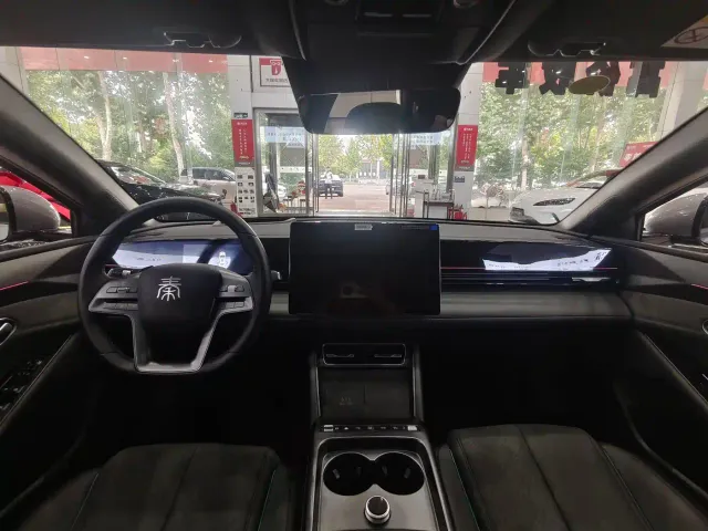 BYD Qin L — Фото автомобиля 9