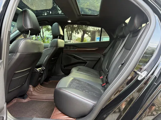 Ford Mondeo — Фото автомобиля 6