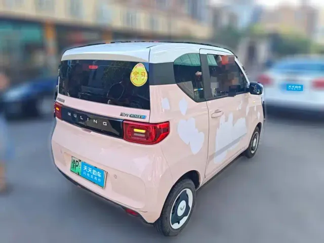 Wuling Hongguang Mini EV — Фото автомобиля 2