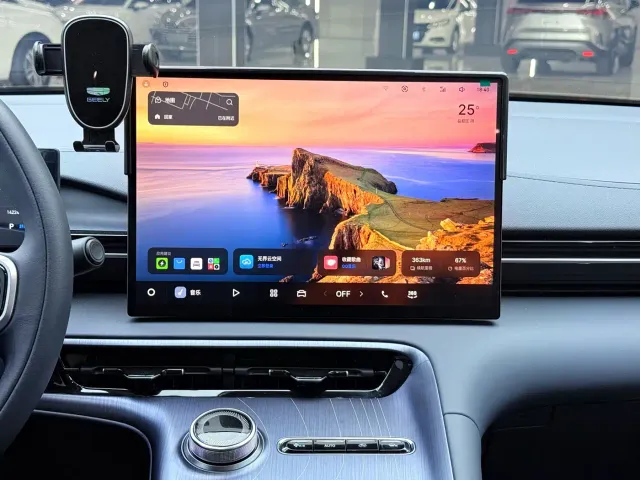 Geely Galaxy E5 — Фото автомобиля 11